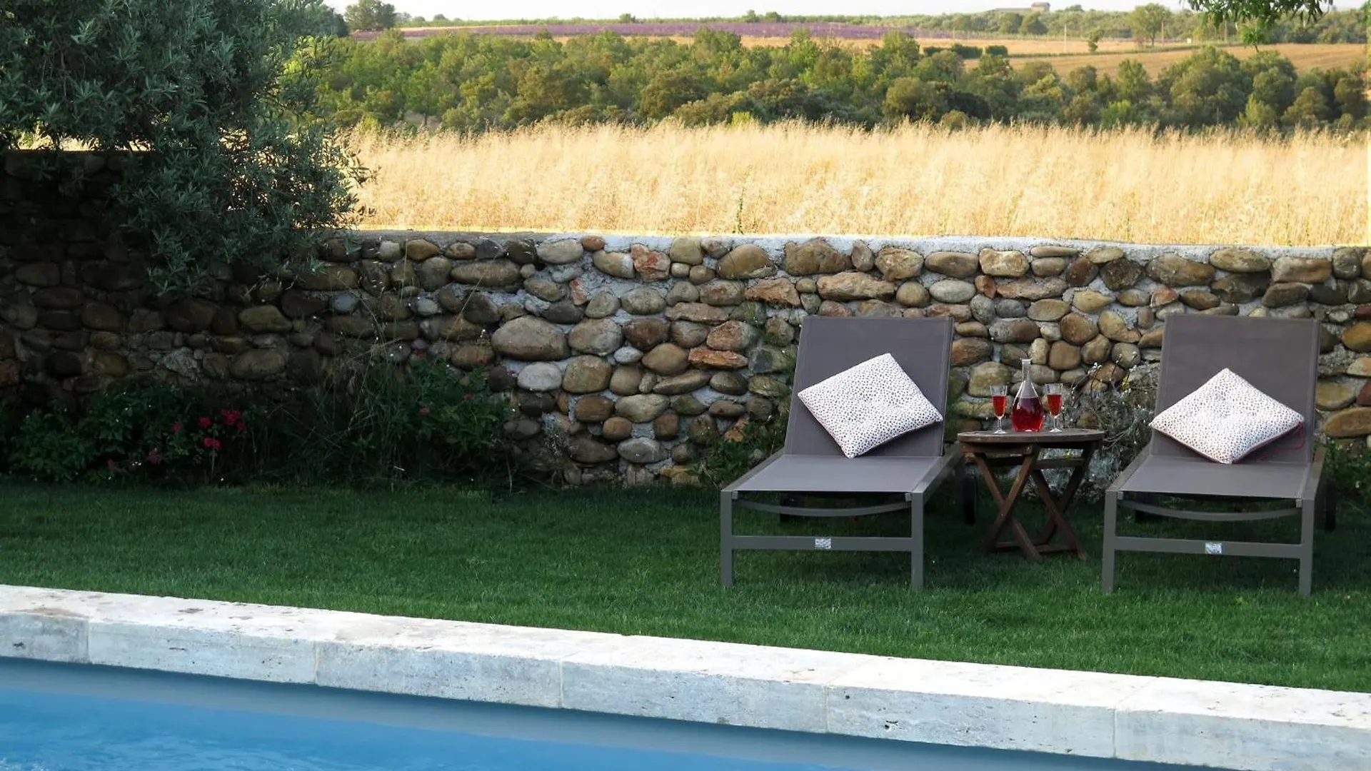 Elegant 18Th-Century Bastide In Provence With Panoramic Views And Private Pool Villa Valensole Vakantieboerderij
