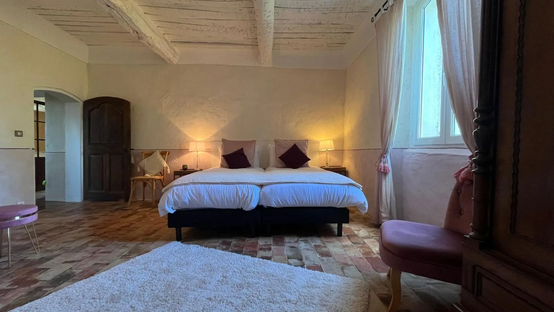 Vakantieboerderij Elegant 18Th-Century Bastide In Provence With Panoramic Views And Private Pool Villa Valensole