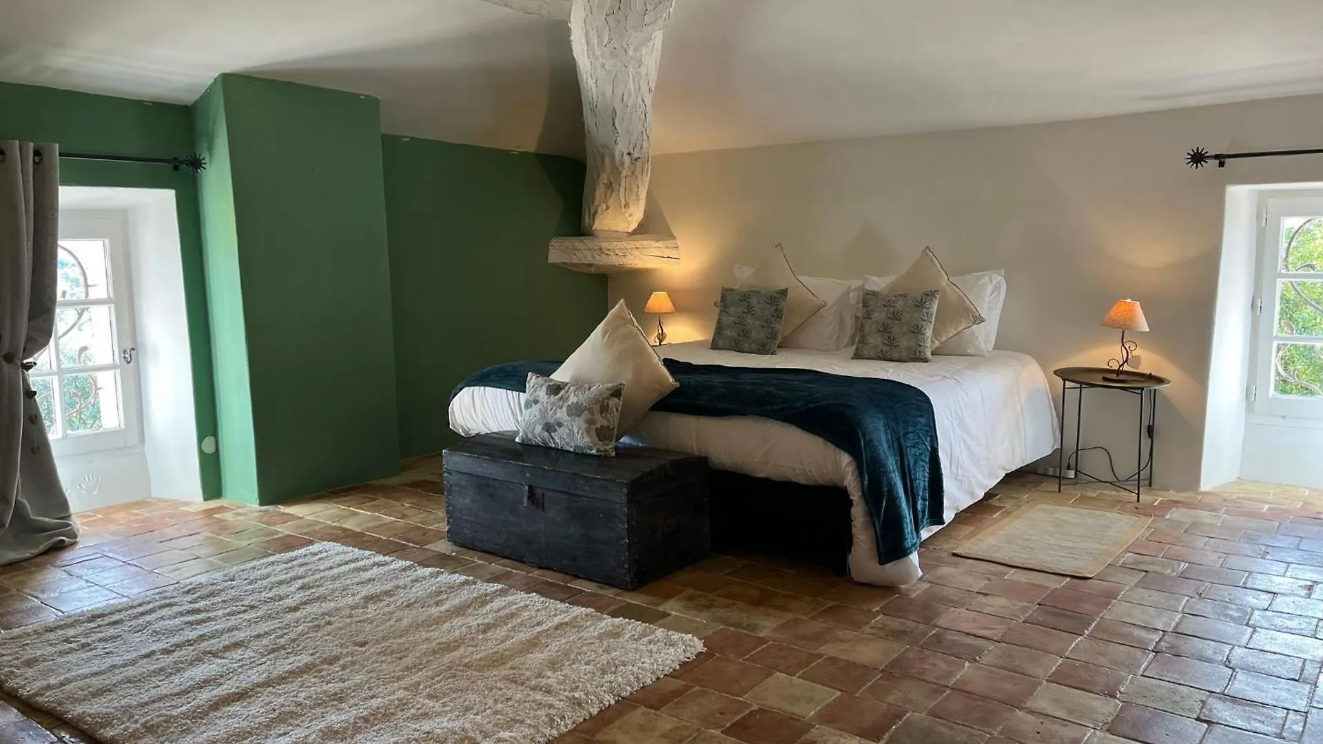 Vakantieboerderij Elegant 18Th-Century Bastide In Provence With Panoramic Views And Private Pool Villa Valensole